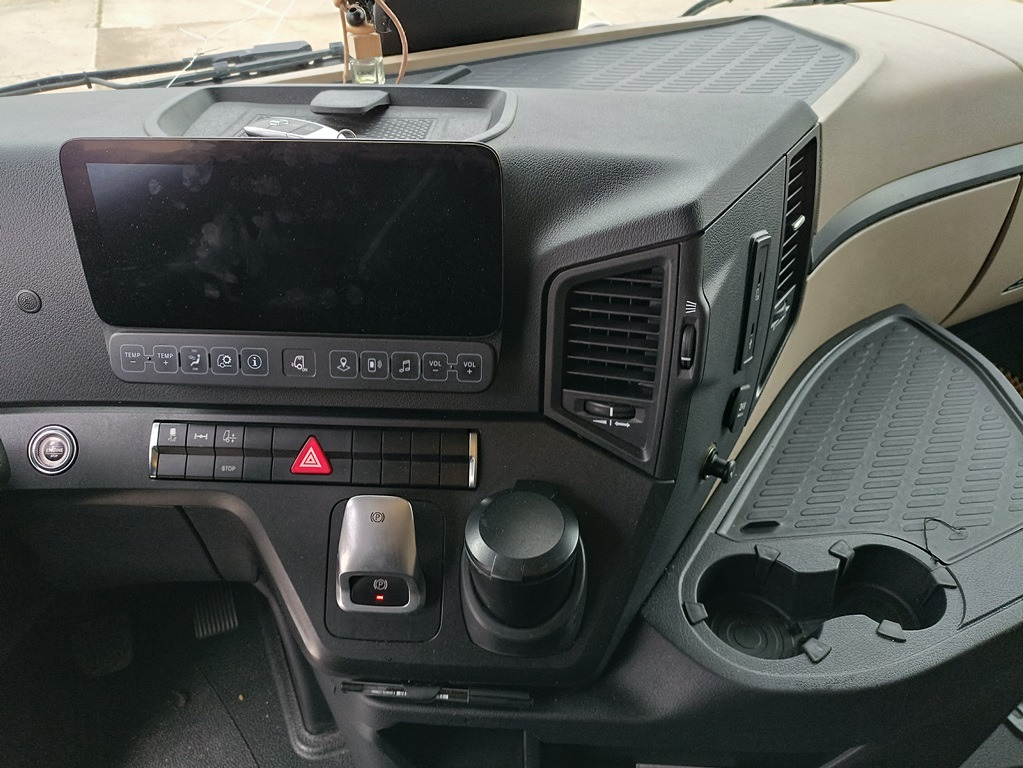Тягач MERCEDES-BENZ Actros 1845 LS: фото 14
