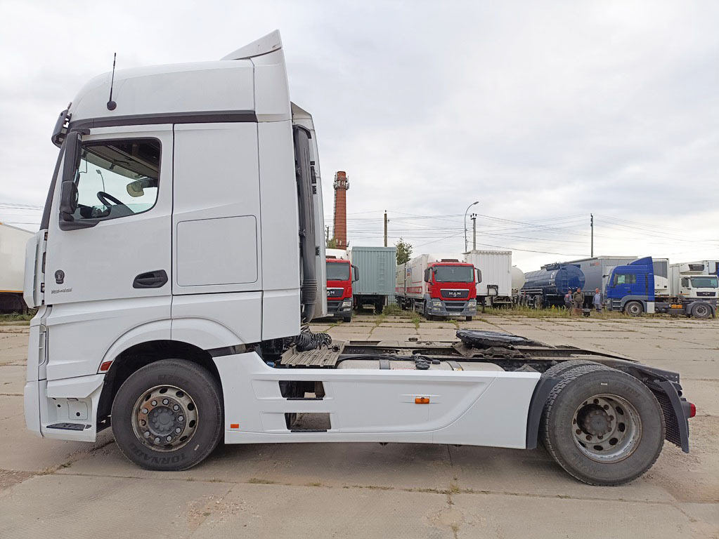 MERCEDES-BENZ Actros 1845 LS - Тягач: фото 4 MERCEDES-BENZ Actros 1845 LS - Тягач: фото 4