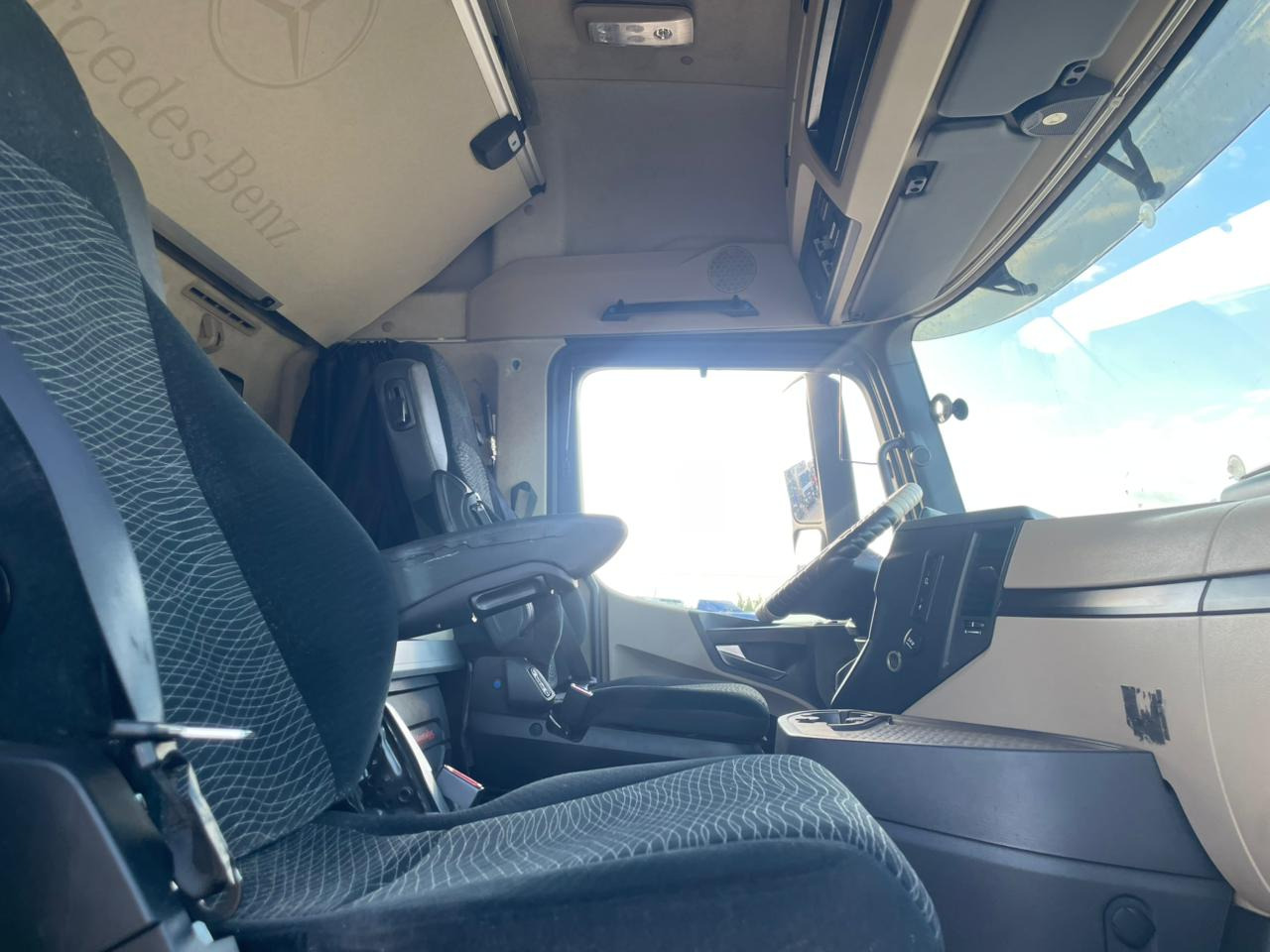 Тягач MERCEDES-BENZ Actros 1845 LS: фото 10