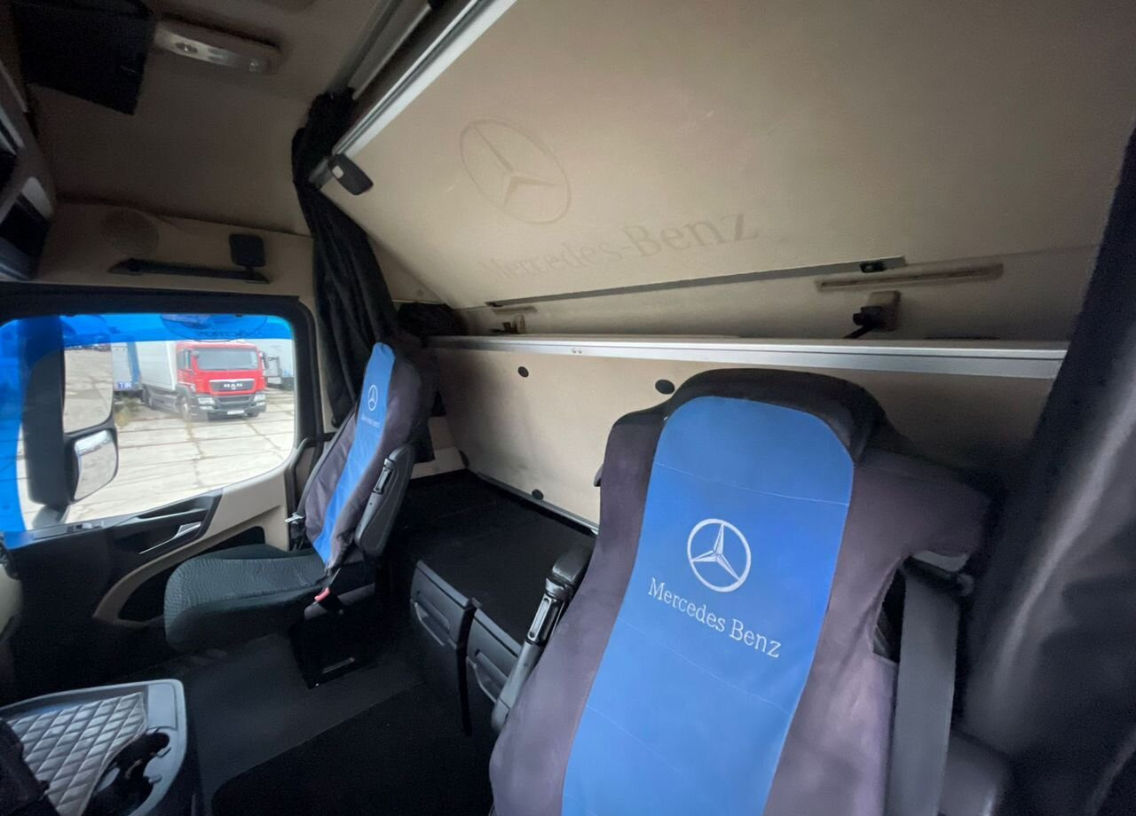 Тягач Mercedes-Benz Actros: фото 13
