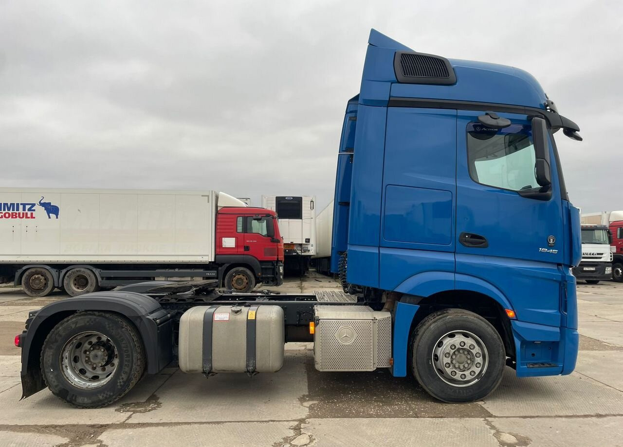 Mercedes-Benz Actros - Тягач: фото 5 Mercedes-Benz Actros - Тягач: фото 5
