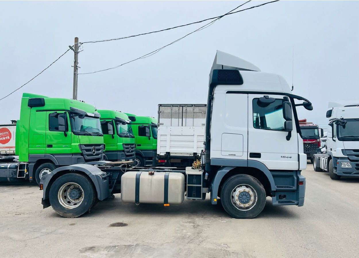 Mercedes-Benz Actros - Тягач: фото 4 Mercedes-Benz Actros - Тягач: фото 4
