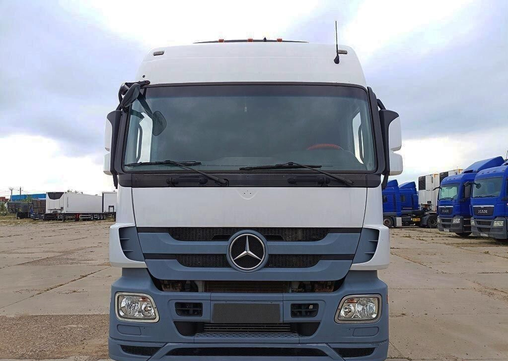 Mercedes-Benz Actros - Тягач: фото 2 Mercedes-Benz Actros - Тягач: фото 2