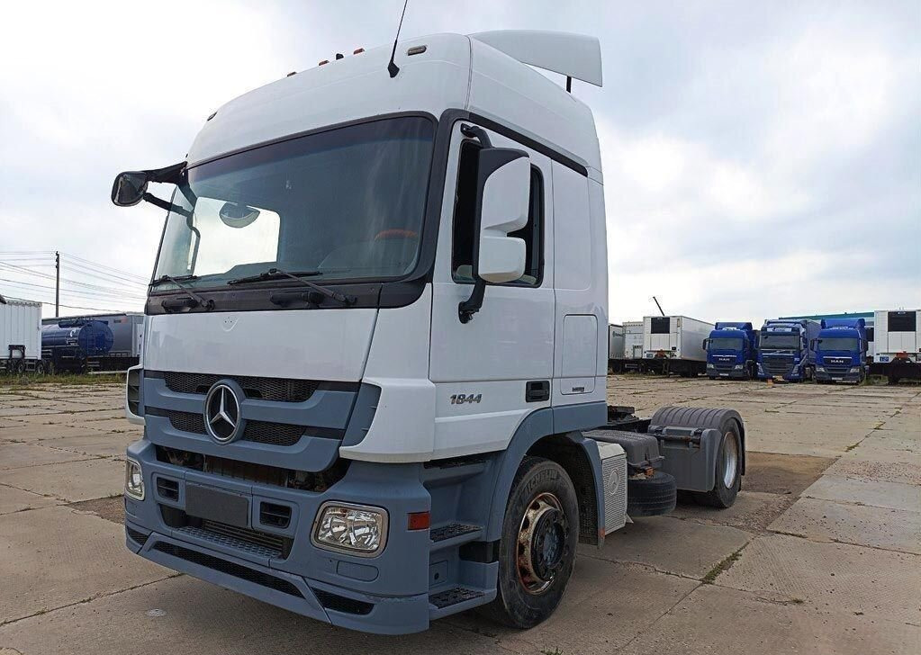 Mercedes-Benz Actros - Тягач: фото 3 Mercedes-Benz Actros - Тягач: фото 3