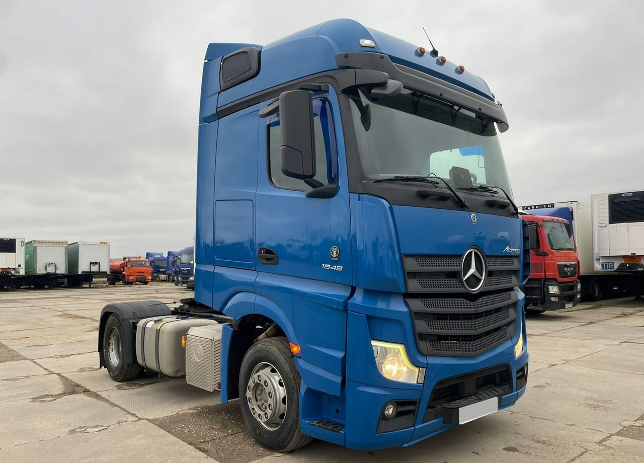 Mercedes-Benz Actros - Тягач: фото 1 Mercedes-Benz Actros - Тягач: фото 1