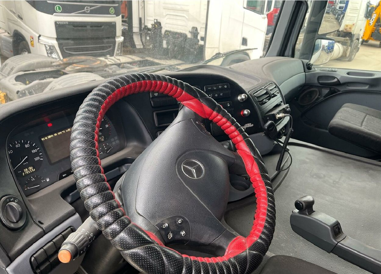 Тягач Mercedes-Benz Actros: фото 9