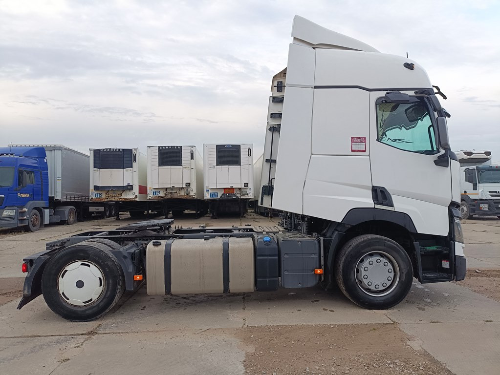 Тягач RENAULT T 4x2: фото 8 Тягач RENAULT T 4x2: фото 8