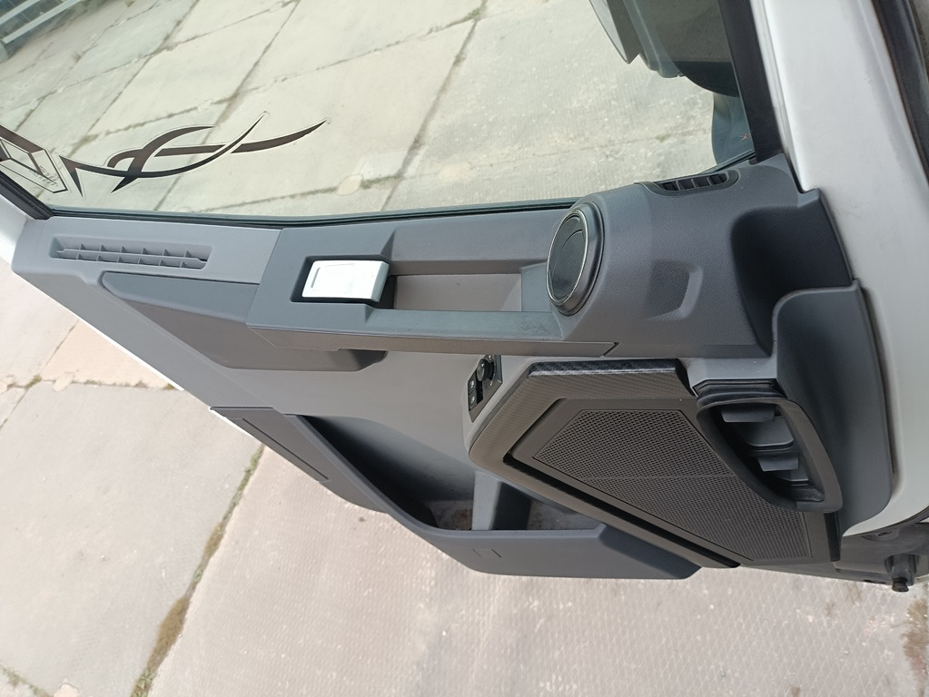 Тягач RENAULT T 4x2: фото 18 Тягач RENAULT T 4x2: фото 18