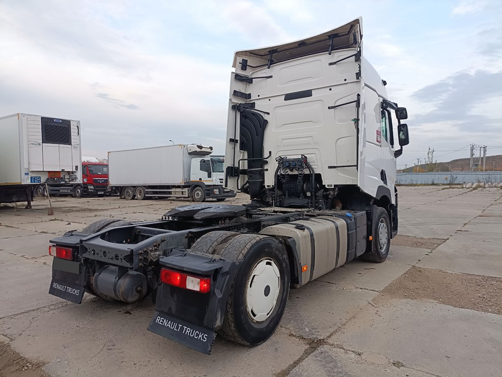 Тягач RENAULT T 4x2: фото 7 Тягач RENAULT T 4x2: фото 7