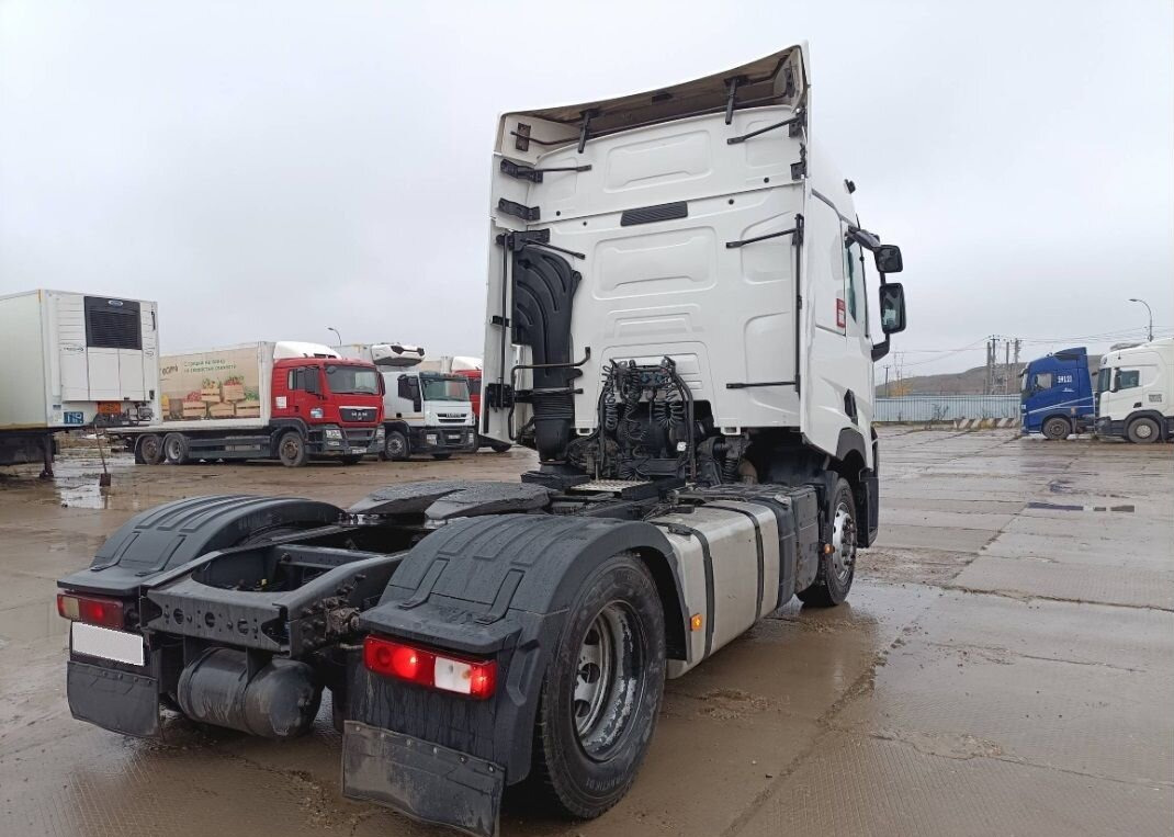 Тягач Renault T-Series: фото 7