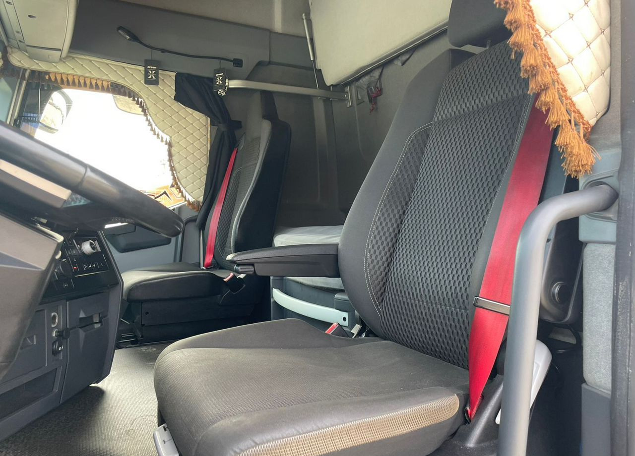 Тягач Renault T-Series: фото 9