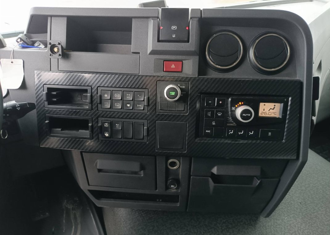 Тягач Renault T-Series: фото 12