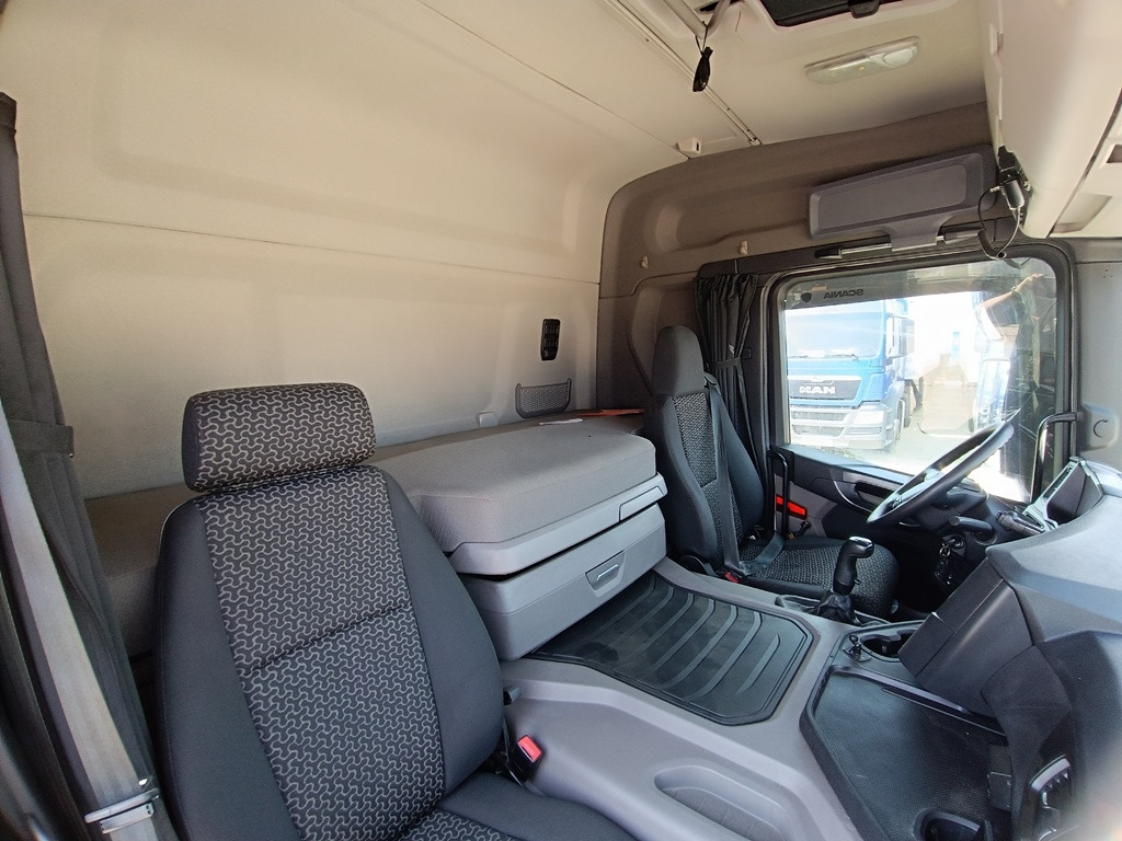 Тягач SCANIA P440A6X4NZ: фото 12