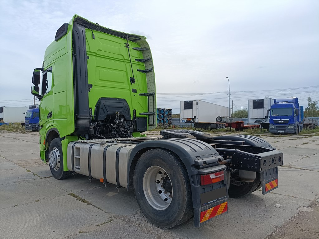 SHACMAN SX4188YY381 (Х6000) - Тягач: фото 5 SHACMAN SX4188YY381 (Х6000) - Тягач: фото 5