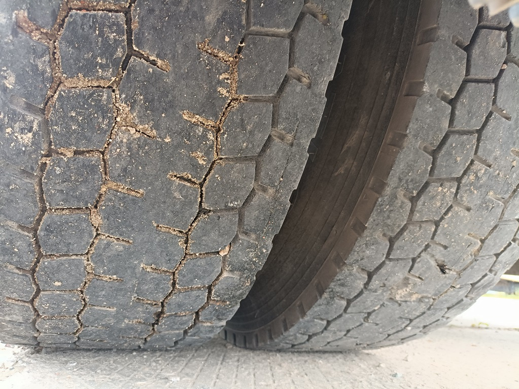Тягач SHACMAN SX4188YY381 (Х6000): фото 33
