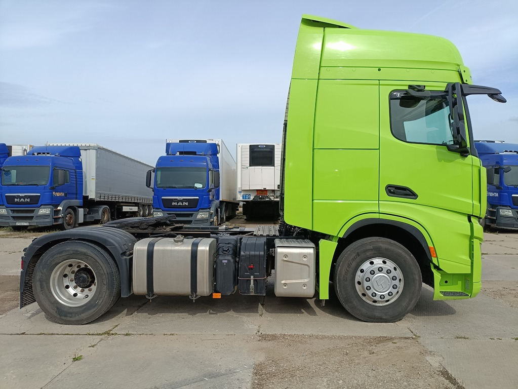 Тягач SHACMAN SX4188YY381 (Х6000): фото 8