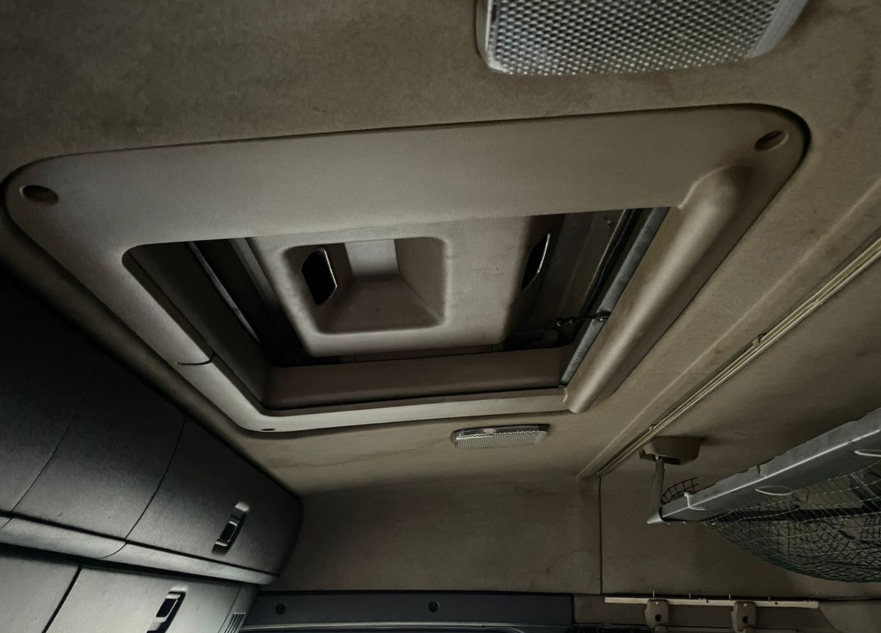 Тягач Scania G: фото 14