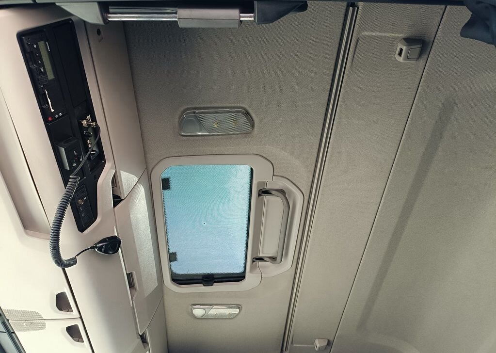 Тягач Scania P: фото 14