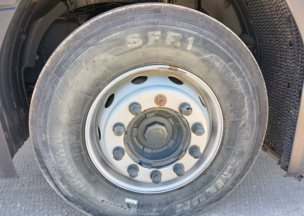 Тягач Scania P: фото 20