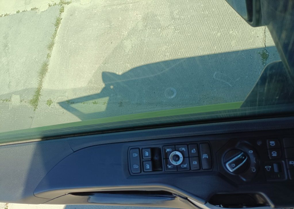 Тягач Scania P: фото 16