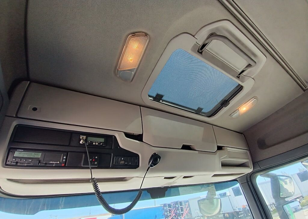 Тягач Scania P: фото 15