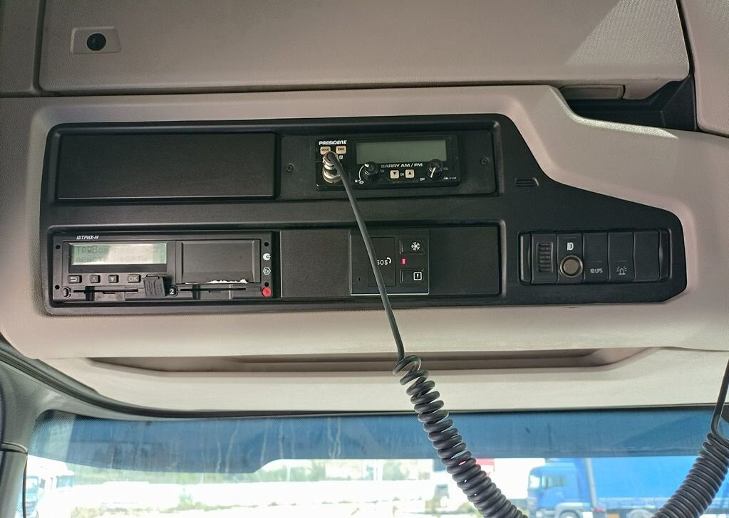 Тягач Scania P: фото 18