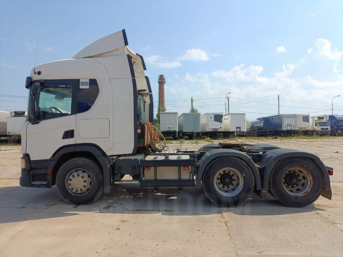 Тягач Scania P440: фото 6
