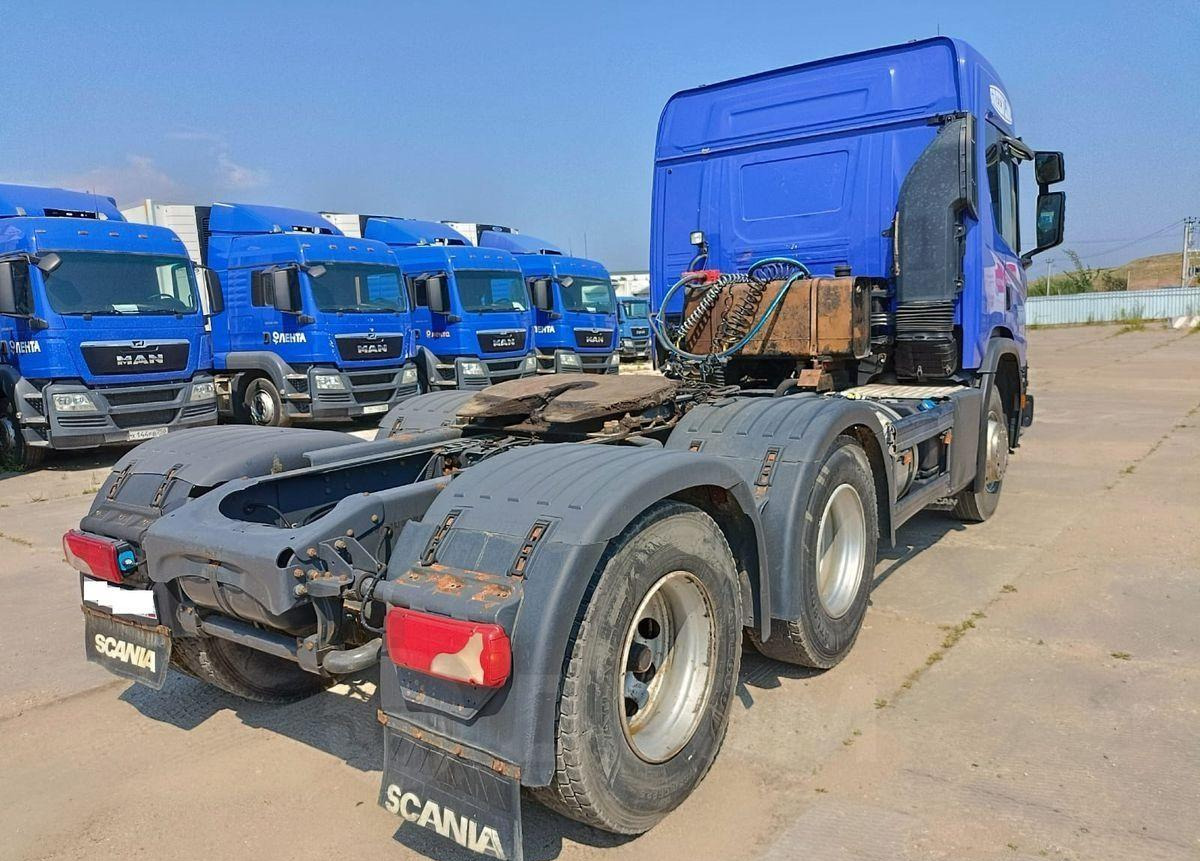 Тягач Scania P440: фото 8