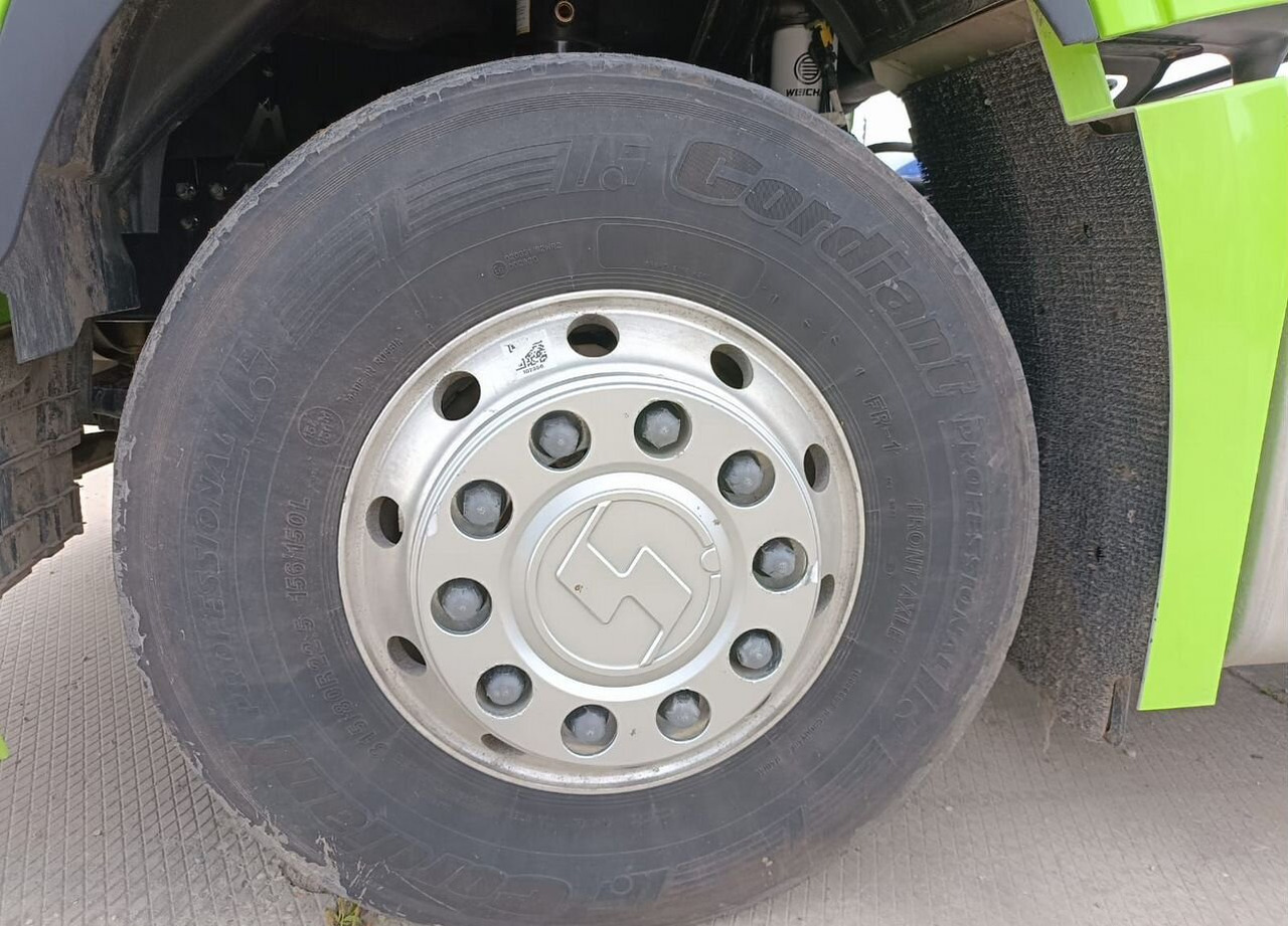 Тягач Shacman X6000: фото 19