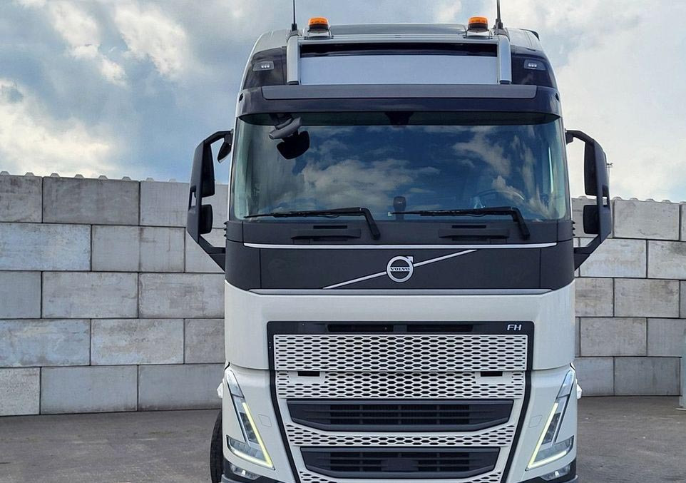 VOLVO FH 540 6x2 XL Retarder - Тягач: фото 2 VOLVO FH 540 6x2 XL Retarder - Тягач: фото 2
