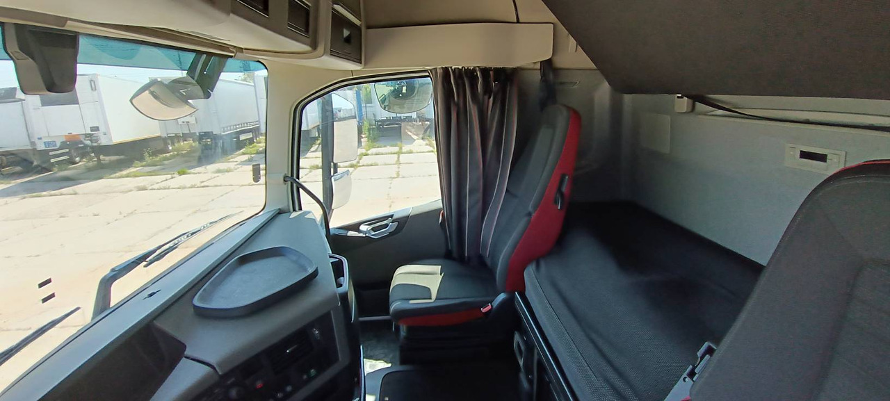 Тягач VOLVO FH: фото 17