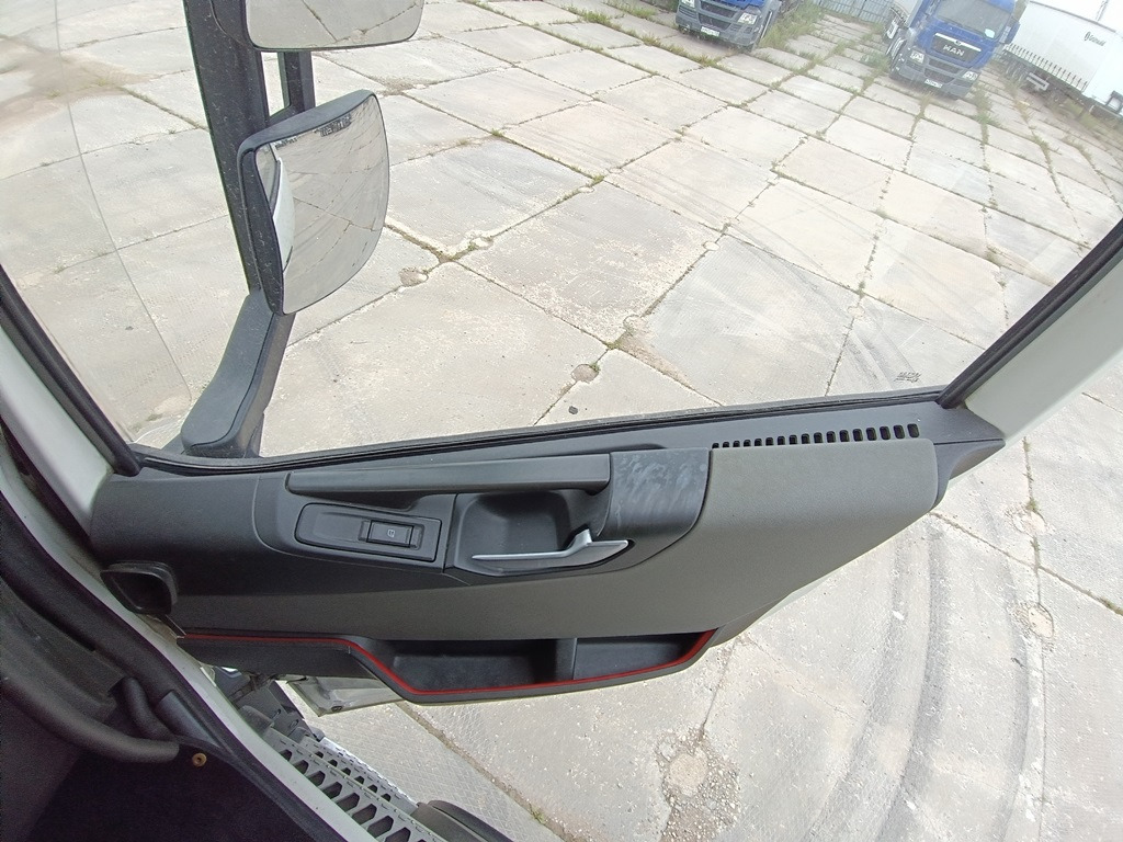 Тягач VOLVO FH-TRUCK 6x4: фото 17