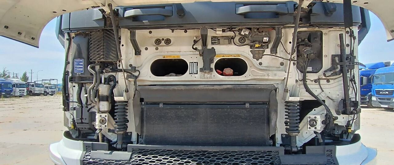 Тягач Volvo FH: фото 9