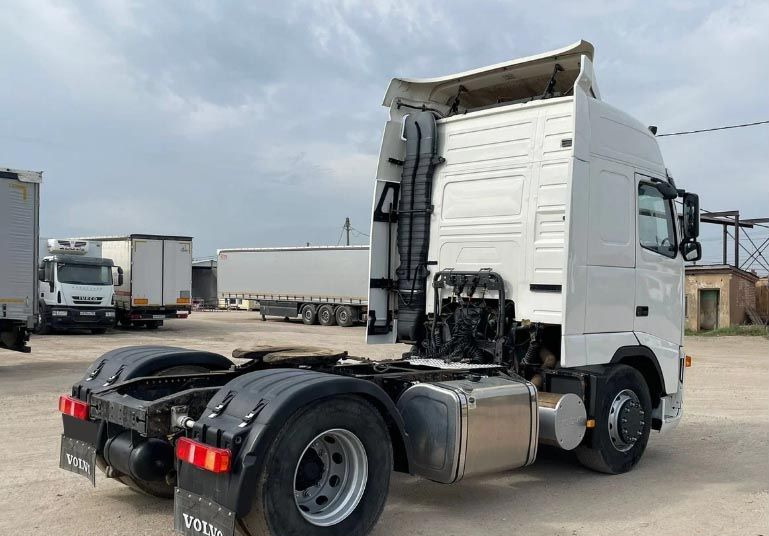 Тягач Volvo FH: фото 6