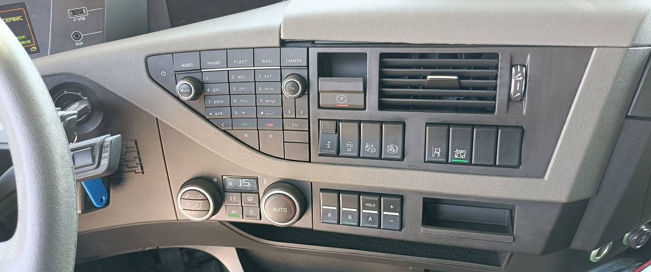 Тягач Volvo FH: фото 12