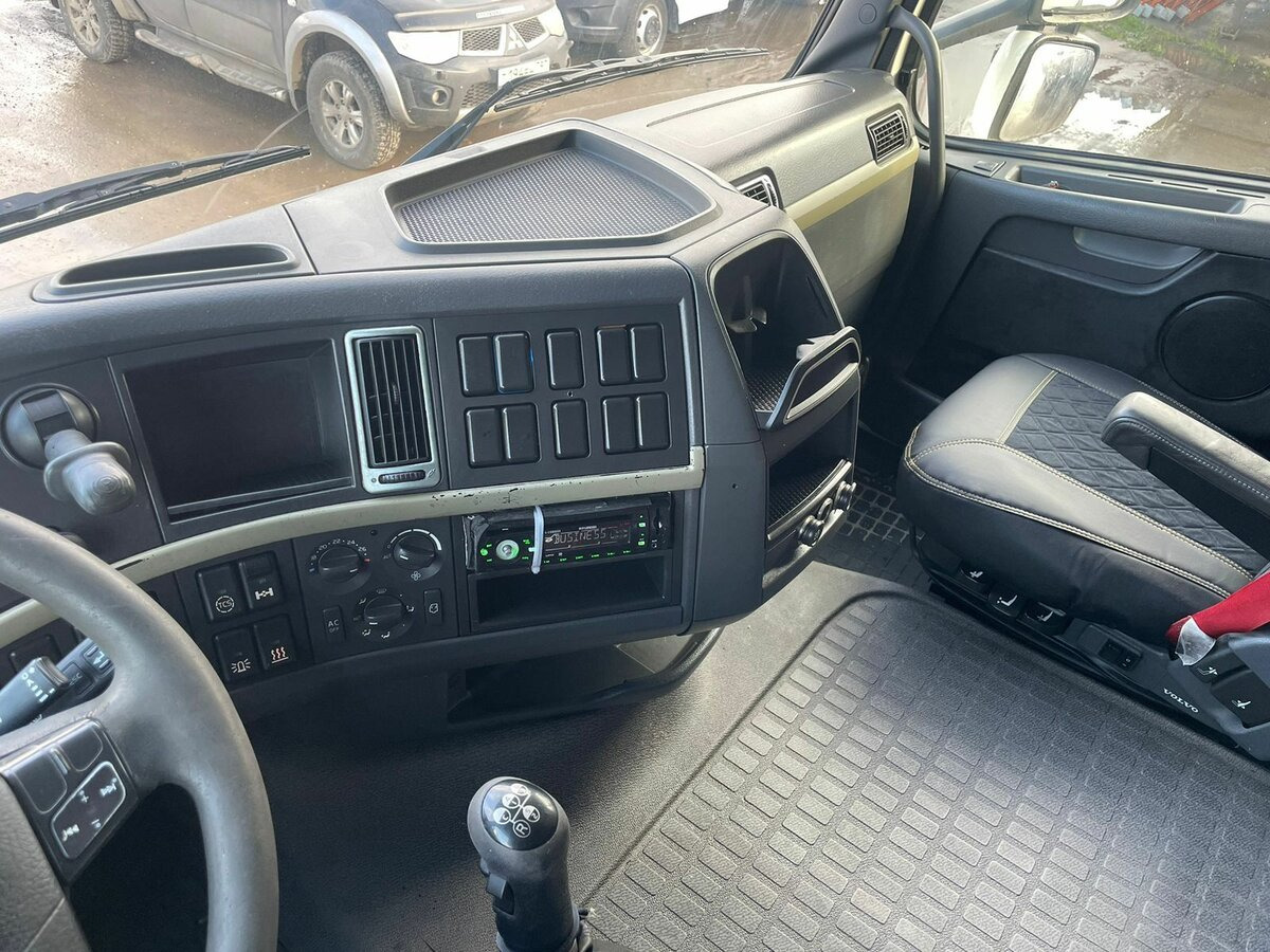 Тягач Volvo FH: фото 10 Тягач Volvo FH: фото 10