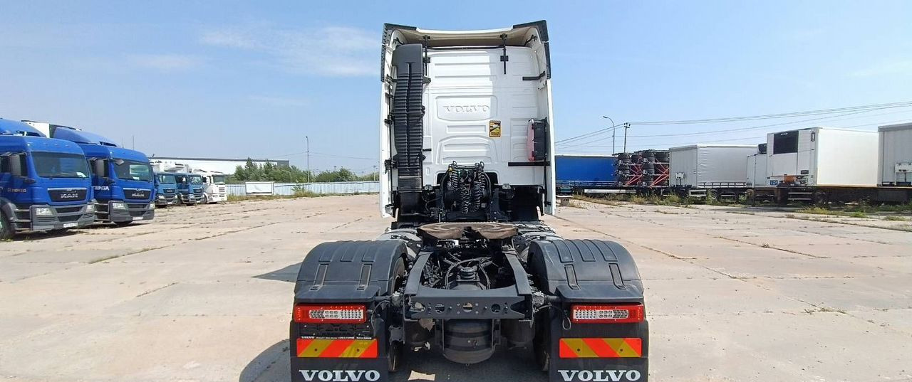 Тягач Volvo FH: фото 6