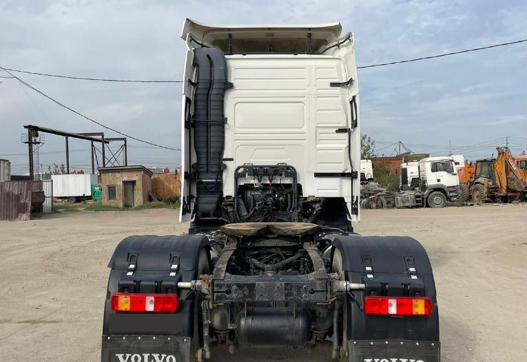 Тягач Volvo FH: фото 8