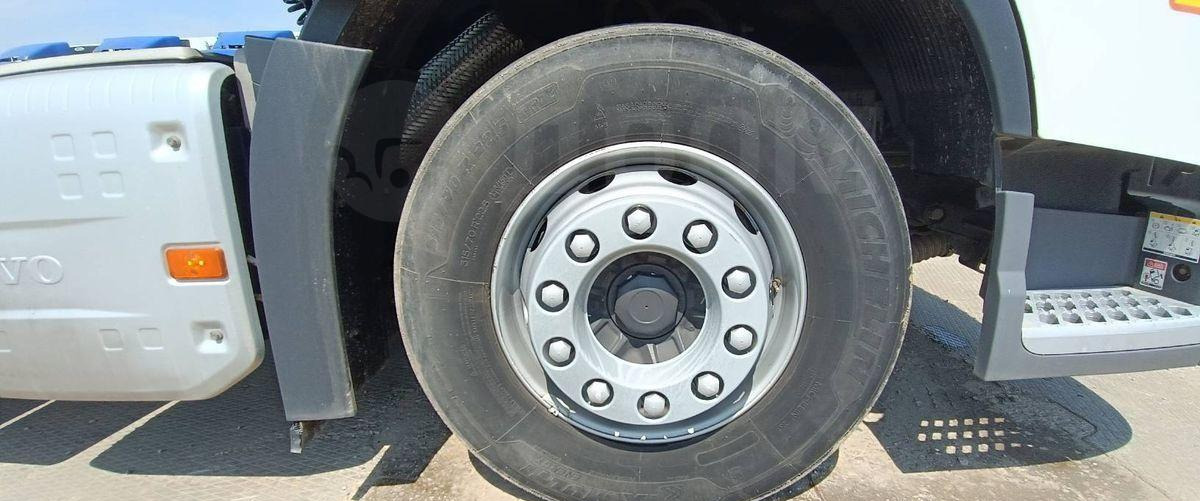 Тягач Volvo FH: фото 21