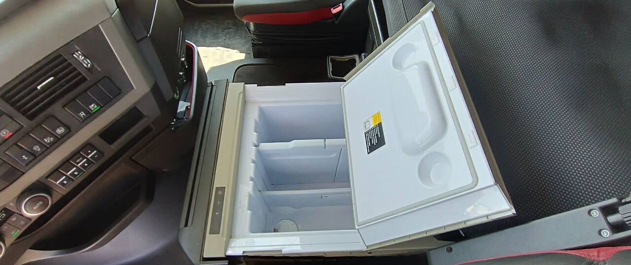 Тягач Volvo FH: фото 16