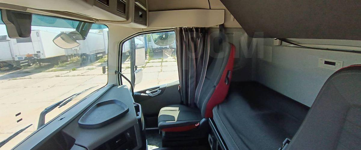 Тягач Volvo FH: фото 13