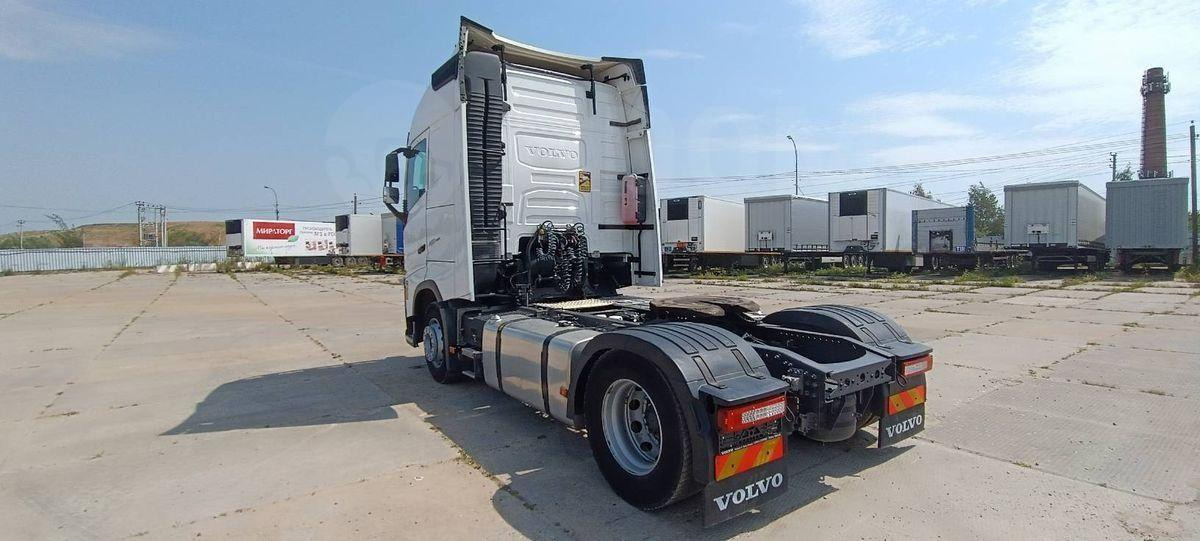 Тягач Volvo FH: фото 9