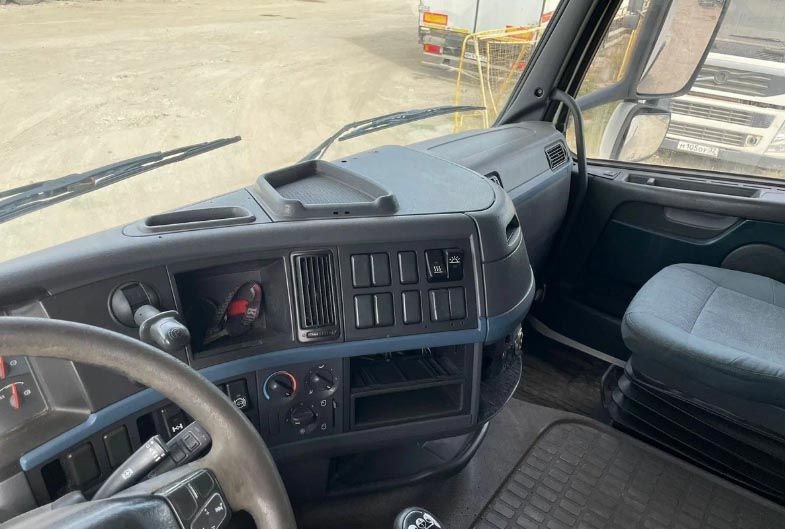 Тягач Volvo FH: фото 11