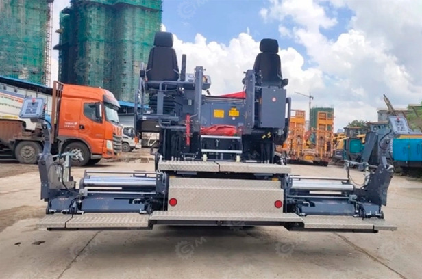 Асфальтоукладчик DYNAPAC F1800C выглаживающая плита V3500, трамбующий барабан TVE, электрически - Асфальтоукладчик: фото 3 Асфальтоукладчик DYNAPAC F1800C выглаживающая плита V3500, трамбующий барабан TVE, электрически - Асфальтоукладчик: фото 3