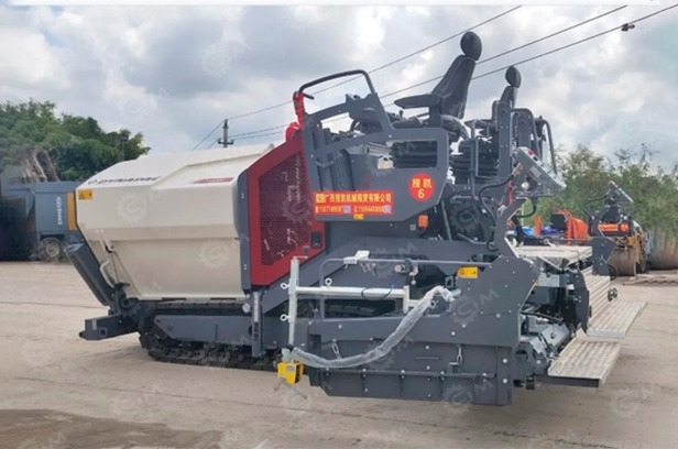 Асфальтоукладчик DYNAPAC F1800C выглаживающая плита V3500, трамбующий барабан TVE, электрически - Асфальтоукладчик: фото 1 Асфальтоукладчик DYNAPAC F1800C выглаживающая плита V3500, трамбующий барабан TVE, электрически - Асфальтоукладчик: фото 1