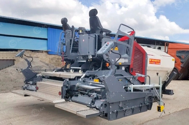 Асфальтоукладчик DYNAPAC F1800C выглаживающая плита V3500, трамбующий барабан TVE, электрически - Асфальтоукладчик: фото 2 Асфальтоукладчик DYNAPAC F1800C выглаживающая плита V3500, трамбующий барабан TVE, электрически - Асфальтоукладчик: фото 2