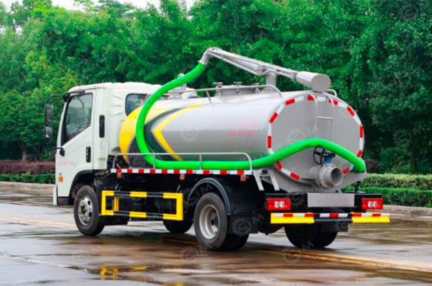 Ассенизатор (вакуумная машина) на шасси ISUZU 4x2 100P дв. 96KW бочка для сточных вод 4м³ чисто - Ассенизатор: фото 1 Ассенизатор (вакуумная машина) на шасси ISUZU 4x2 100P дв. 96KW бочка для сточных вод 4м³ чисто - Ассенизатор: фото 1