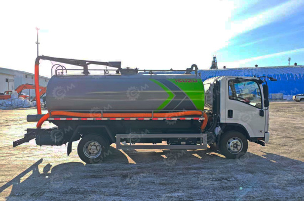 Ассенизатор (вакуумная машина) на шасси ISUZU 4x2 700P дв 139KW бочка 4м3 насос XD-360 - Ассенизатор, илосос: фото 1 Ассенизатор (вакуумная машина) на шасси ISUZU 4x2 700P дв 139KW бочка 4м3 насос XD-360 - Ассенизатор, илосос: фото 1