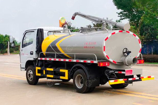 Ассенизатор (вакуумная машина) на шасси ISUZU 4x2 700P дв. 151KW бочка 4м3 насос XD-240 - Ассенизатор: фото 1 Ассенизатор (вакуумная машина) на шасси ISUZU 4x2 700P дв. 151KW бочка 4м3 насос XD-240 - Ассенизатор: фото 1