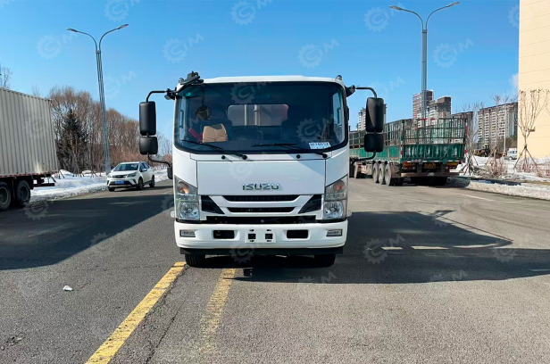 Ассенизатор (вакуумная машина) на шасси ISUZU 4x2 дв 139kw бочка 8м3 насос XD-360 открывающаяся - Ассенизатор, илосос: фото 1 Ассенизатор (вакуумная машина) на шасси ISUZU 4x2 дв 139kw бочка 8м3 насос XD-360 открывающаяся - Ассенизатор, илосос: фото 1